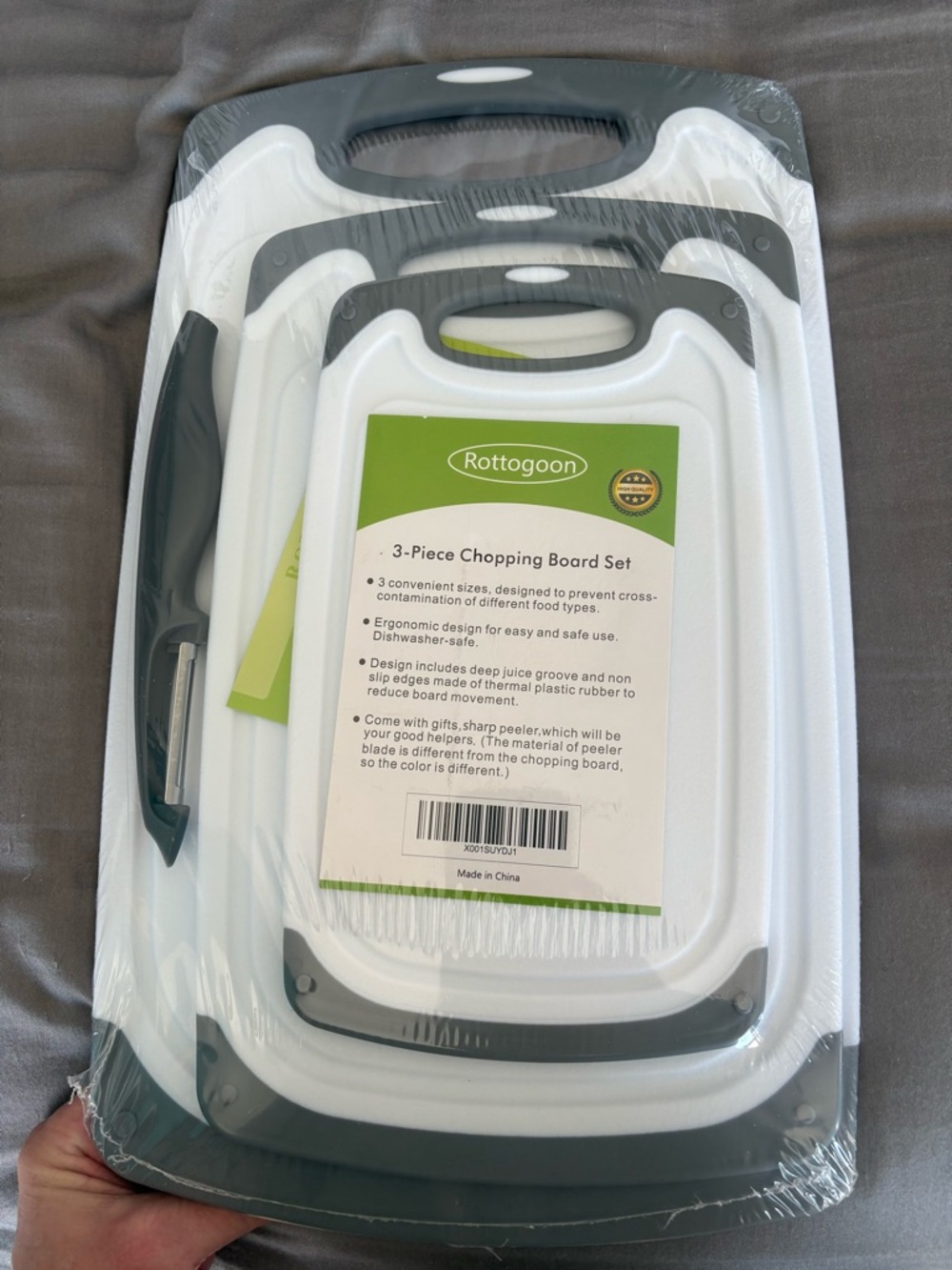 NIP- 3-Piece White & Gray Chopping Board & peeler Set